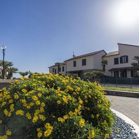 Apartment Le Margherite - Slr261 By Interhome Costarainera Dış mekan fotoğraf