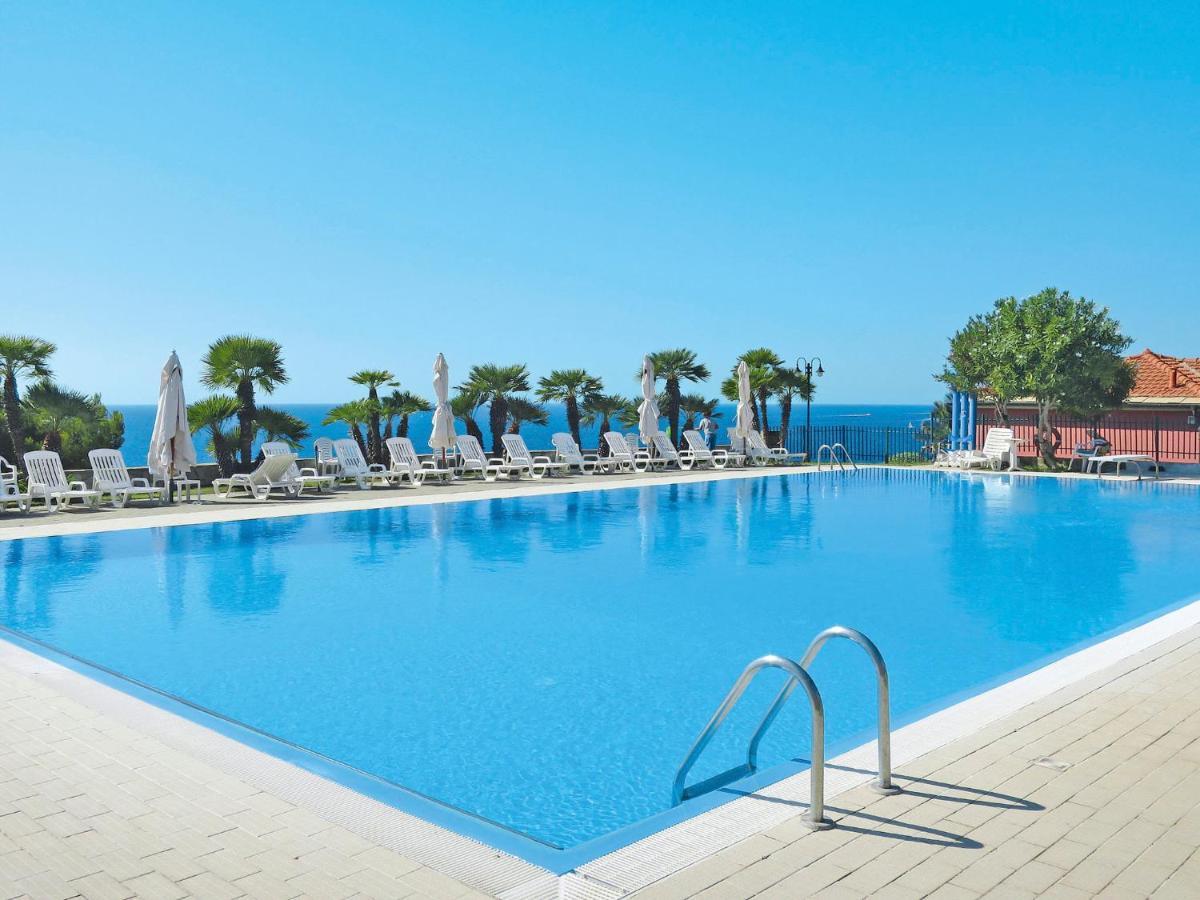 Apartment Le Margherite - Slr261 By Interhome Costarainera Dış mekan fotoğraf